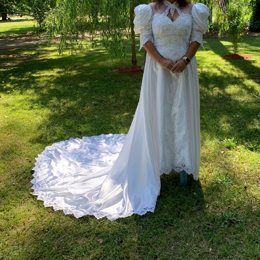 Beautiful Vintage Sweetheart Wedding Dress